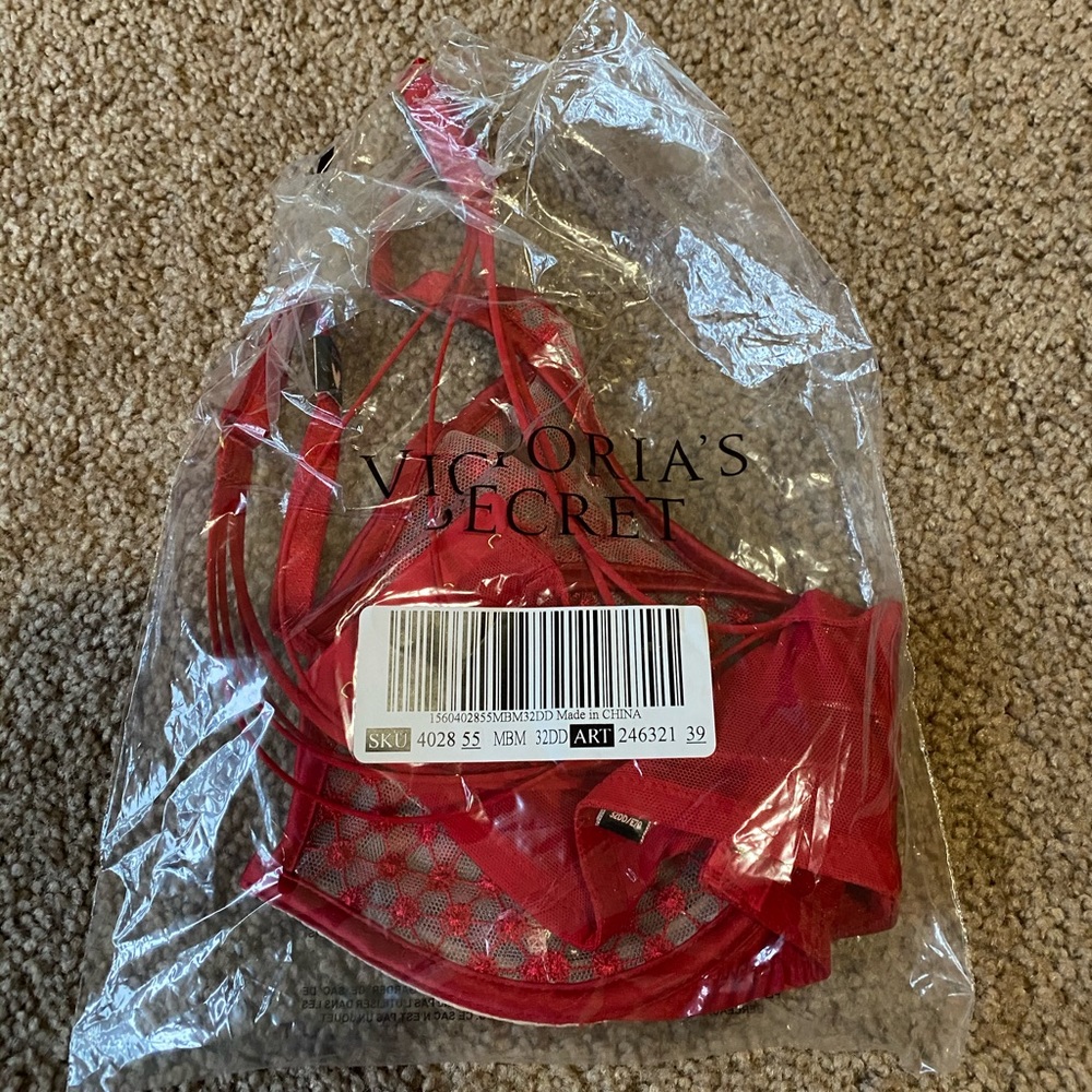 🎉2 for 20🎉 VS bra/lingerie NWT! Never worn!